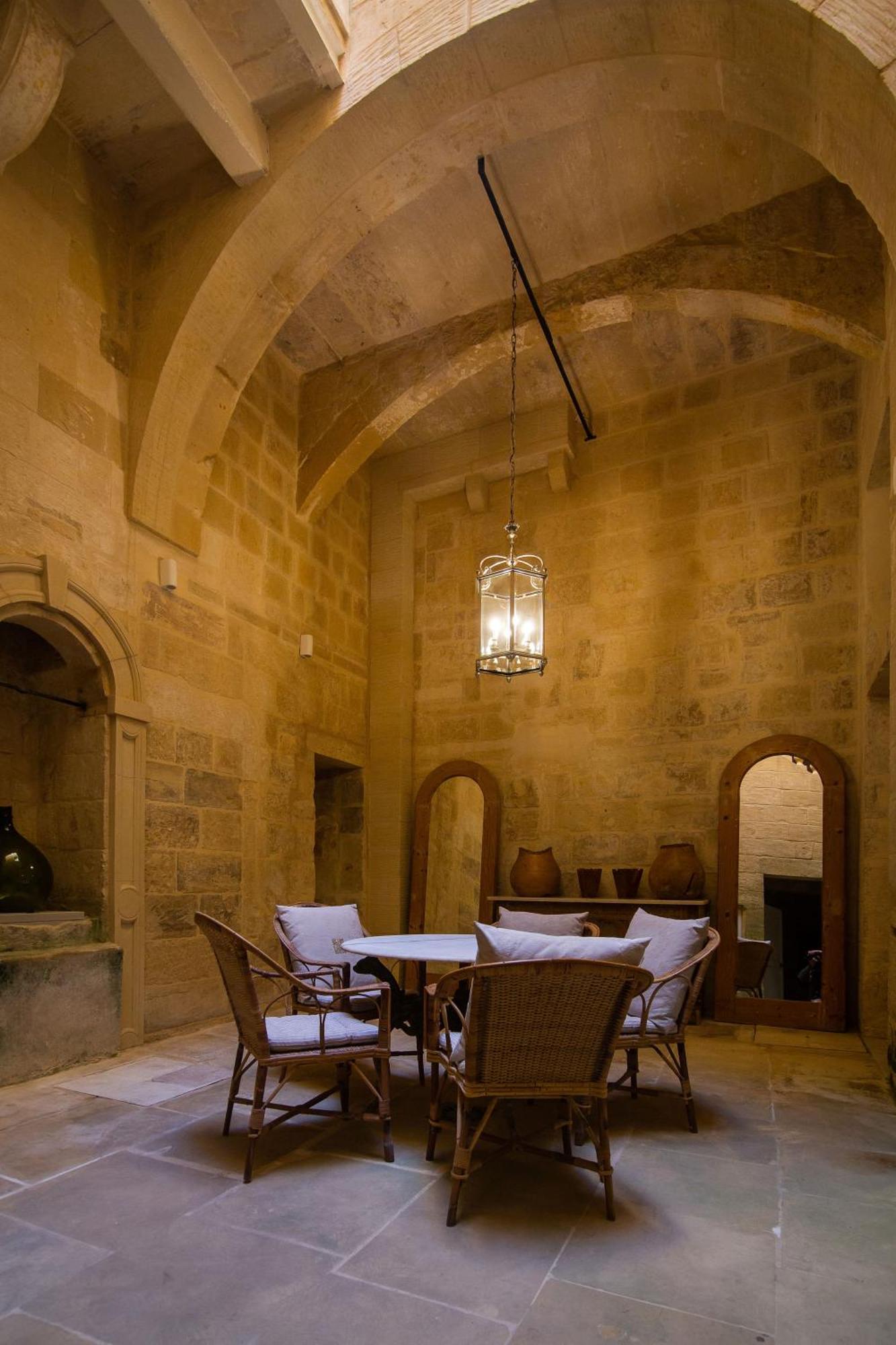 Palazzino Birgu Host Family Bed And Breakfast Exterior photo