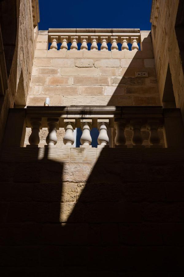 Palazzino Birgu Host Family Bed And Breakfast Exterior photo