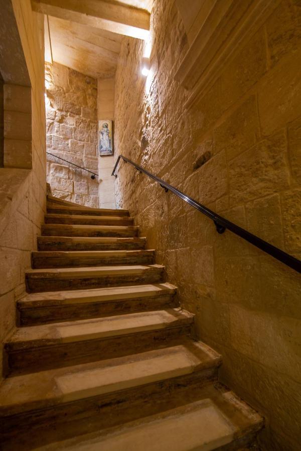 Palazzino Birgu Host Family Bed And Breakfast Exterior photo